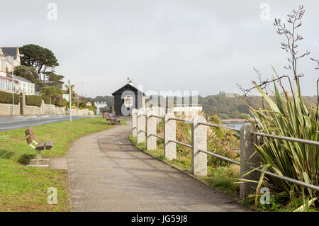 Küstenweg in Falmouth Cornwall Stockfoto