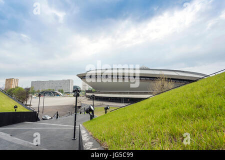 Veranstaltungshalle namens Spodek in Stadt Zentrum von Katowice, Polen Stockfoto