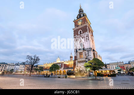 Altes Rathaus und Tuchhallen am Marktplatz, Krakau, Polen Stockfoto