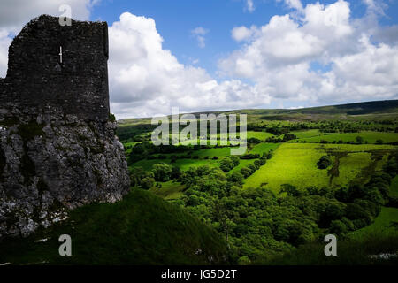 Die imposante Stellung der Position Cennen Castle, Carmarthenshire, Wales, UK Stockfoto