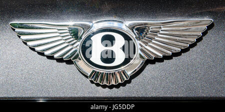 Abzeichen der Bentley Bentayga 5-Türer Luxus SUV. Stockfoto