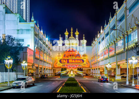 ATLANTIC CITY, NEW JERSEY - 8. September 2012: The Taj Mahal Casino in Atlantic City. Das Casino geschlossen im Jahr 2016. Stockfoto