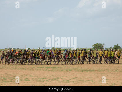 Dassanech Krieger in Omorate Äthiopien Stockfoto