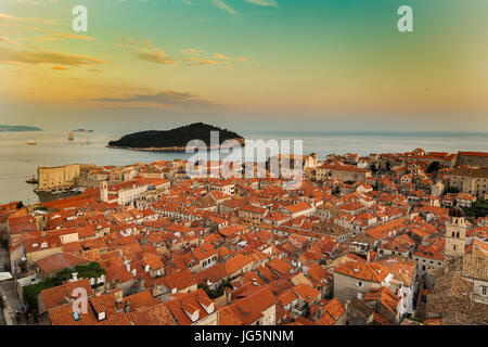 Altstadt Dubrovnik in Kroatien bei Sonnenuntergang Stockfoto