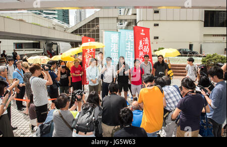 HONG KONG, CHINA - 03 Juli: Joshua Wong Chi-Fung, Hongkong Studentenaktivisten und Generalsekretär der pro-Demokratie-Partei, Demosistō vor Gericht. Stockfoto