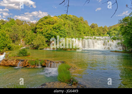 Oberen Wasserfälle Krka Nationalpark in Skradin, in der Nähe von Sibenik, Kroatien. Stockfoto