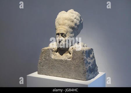 Büste der russischen Kaiserin Catherine das große von tschechischen Jugendstil Bildhauer Ladislav Šaloun (undatiert) auf dem Display in der Galerie des zentralen böhmischen Region (GASK) in Kutná Hora, Tschechische Republik. Stockfoto