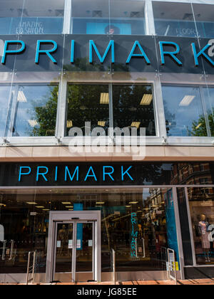 Neuen Primark-Filiale, Reading, Berkshire, England Stockfoto