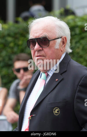 London, UK. 4. Juli 2017. Englische Komiker Jimmy Tarbuck bei den All England Tennisclub am Tag 2 des Wimbledon Lawn Tennis Championships Credit kommt: Amer Ghazzal/Alamy Live-Nachrichten Stockfoto