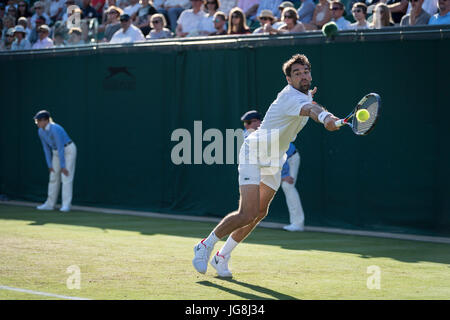 Wimbledon, London, UK. 4. Juli 2017. Wimbledon Tennis Weltmeisterschaften 2017 anlässlich der alle Lawn Tennis and Croquet Club, London, England, UK. Herren Einzel - erste Runde Tomas Berdych (CZE) [11] V Jeremy Chardy (FRA). Im Bild:-Jeremy Chardy. Bildnachweis: Duncan Grove/Alamy Live-Nachrichten Stockfoto