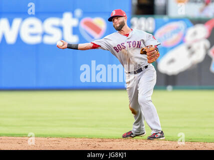 3. Juli 2017: Boston Red Sox zweiter Basisspieler Dustin Pedroia #15 bei einem MLB-Spiel zwischen den Boston Red Sox und die Texas Rangers im Globe Life Park in Arlington, TX Boston besiegt Texas 7-5 Albert Pena/CSM Stockfoto