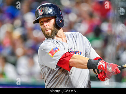 3. Juli 2017: Boston Red Sox zweiter Basisspieler Dustin Pedroia #15 bei einem MLB-Spiel zwischen den Boston Red Sox und die Texas Rangers im Globe Life Park in Arlington, TX Boston besiegt Texas 7-5 Albert Pena/CSM Stockfoto