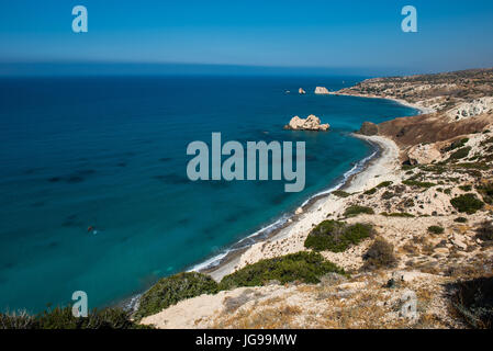 Aphrodite Felsen. Felsige Küste am Mittelmeer in Zypern. Petra Tou Roumiou ist Geburtsort der Göttin Aphrodite Stockfoto