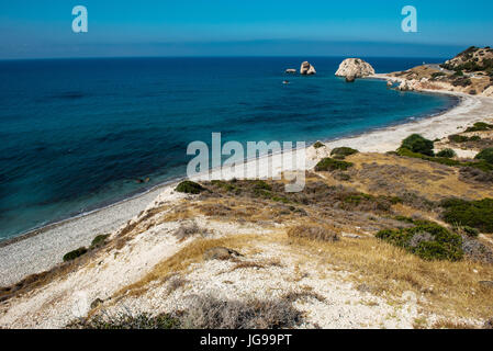 Aphrodite Felsen. Felsige Küste am Mittelmeer in Zypern. Petra Tou Roumiou ist Geburtsort der Göttin Aphrodite Stockfoto