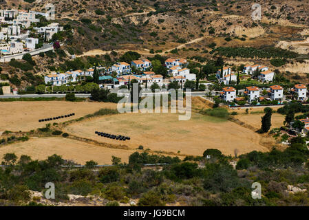 Pissouri Village Resort in der Bucht von Pissouri.  Mittelmeerküste, Zypern Stockfoto