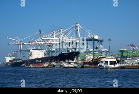 KAOHSIUNG, TAIWAN, MAY25: Taiwan Präsident Ma Ying-Jeou kündigt eine weitere Expansion der Kaohsiung International Container Terminal am 25 Mai 201 Stockfoto