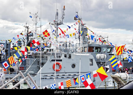 IMDS-2017. Internationale Maritime Defense Show. Kriegsschiffe zu überprüfen in St.Petersburg, Russland, 2. Juli 2017 Stockfoto