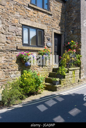 Ferienhaus-Front in windigen Straße Chipping Lancashire Stockfoto