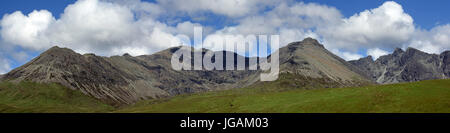 Black Cuillin, gesehen von Glen Brittle / Glenbrittle auf der Isle Of Skye, Schottisches Hochland, Schottland, UK Stockfoto