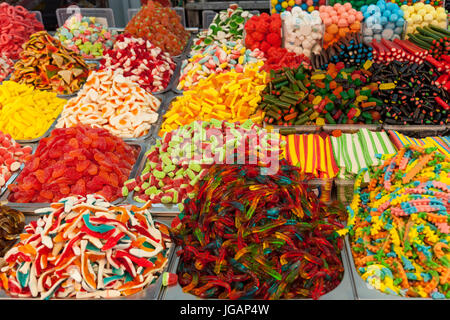 Süßigkeiten-Stall in Carmel Shuk, Tel Aviv, Israel Stockfoto