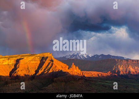 Die Fisher Towers im Abendlicht, in der Nähe von Moab, Utah, USA Stockfoto