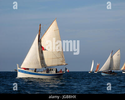 Alten Segelregatta, Binic Hafen in der Nähe von Saint-Brieuc, Côtes-d ' Armor, Bretagne, Bretagne, Frankreich Stockfoto