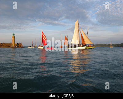 Alten Segelregatta, Jetée de Penthièvre, Binic Hafen in der Nähe von Saint-Brieuc, Côtes-d ' Armor, Bretagne, Bretagne, Frankreich Stockfoto