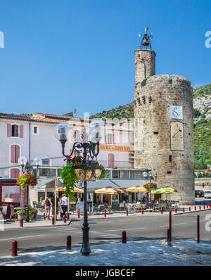 Frankreich, Languedoc-Roussillon, Departement Gard, Anduze, Tour de l ' Horloge auf Plan de Brie, Teil der mittelalterlichen Stadtbefestigung Stockfoto