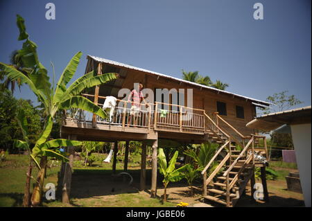 Haus auf Stelzen Morro Negrito Panama, Privathaus Stockfoto