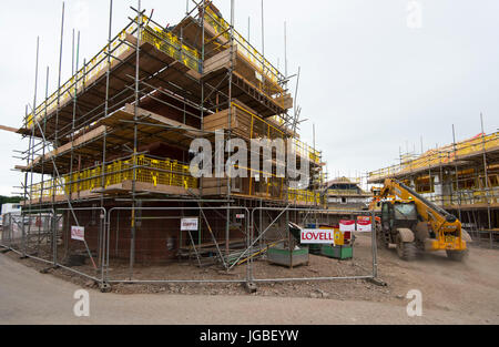 Eigenschaft von Bauträger Lovell auf einer Neubausiedlung Build in Cardiff, Wales, UK gebaut wird. Stockfoto