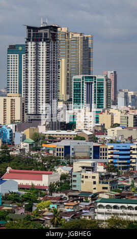 Manila, Philippinen - 20. Dezember 2015. Gebäude befindet sich in Makati Innenstadt in Manila, Philippinen. Stockfoto