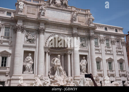 Trevi-Brunnen in Rom, Italien - 2017 Stockfoto