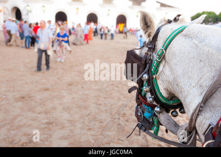 El Rocio, Spanien - 4. Juni 2017: Andalusier in El Rocio während die Romeria 2017. Provinz Huelva, Almonte, Andalusien, Spanien Stockfoto