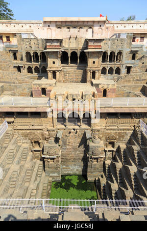 Stufenbrunnen Chand Baori Abhaneri, Rajasthan, Indien Stockfoto