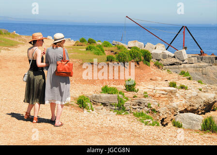 Portland Bill, Dorset, UK. 5. Juli 2017. Menschen genießen einen heißen Tag in Portland Bill, bevor der prognostizierte Regen Kredit ankommt: Stuart Fretwell/Alamy Live-Nachrichten Stockfoto