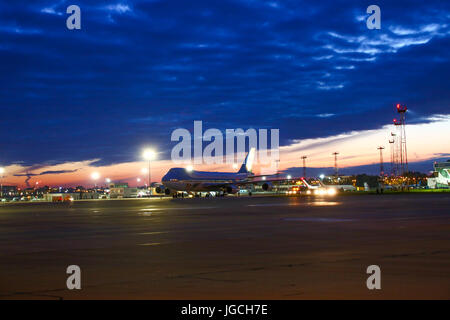 Warschau, Polen. 5. Juli 2017.  Air Force One landet auf dem Chopin-Flughafen. Bildnachweis: Jake Ratz/Alamy Live-Nachrichten Stockfoto