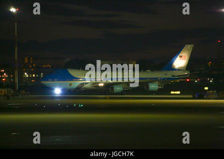 Warschau, Polen. 5. Juli 2017.  Air Force One landet auf dem Chopin-Flughafen. Bildnachweis: Jake Ratz/Alamy Live-Nachrichten Stockfoto