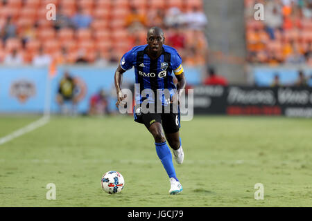 Houston, TX, USA. 5. Juli 2017. Montreal Impact Verteidiger Hassoun Camara (6) spürt eine lockere Kugel in der ersten Hälfte der MLS Saison Übereinstimmung zwischen Houston Dynamo und Montreal Impact von BBVA Compass Stadion in Houston, Texas. Kredit-Bild: Erik Williams/Cal Sport Media. Bildnachweis: Csm/Alamy Live-Nachrichten Stockfoto