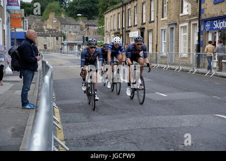 Skipton, UK. 5. Juli 2017. Skipton Mens Elite Zyklus Rennen Mittwoch, 5. Juli 2017 Credit: Les Wagstaff/Alamy Live-Nachrichten Stockfoto