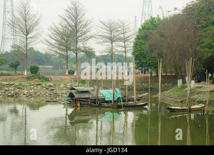 17. März 2017.  Guangzhou, China.  Im chinesischen Stil Boote an der alten Hafen Huangpu landschaftlich reizvollen Gegend in der Stadt Guangzhou China Guangdong Provinz o Stockfoto