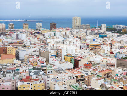 Blick über Las Palmas Stadt in Richtung Hafen. Gran Canaria, Kanarische Inseln, Spanien Stockfoto