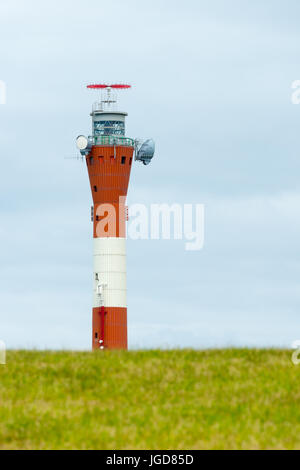 WANGEROOGE, DEUTSCHLAND.  4. Juli 2017: Blick auf den neuen Leuchtturm im Westen auf der Insel Wangeroog, eines der sieben Ost friesische abruptes ist ein Beaut Stockfoto