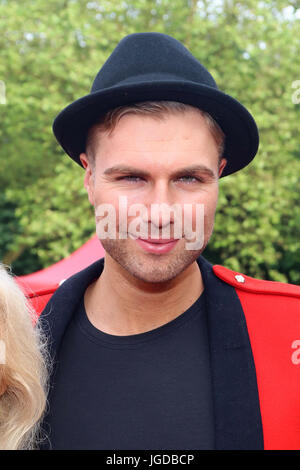 Roncalli Circus Premiere in Hamburg mit: Andre Borchers Where: Hamburg, Deutschland bei: Kredit-4. Juni 2017: Becher/WENN.com Stockfoto