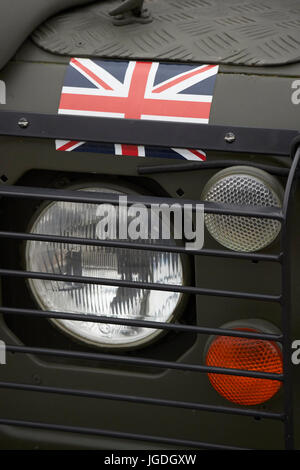 Anschluß-Markierungsfahne auf einer britischen Armee Landrover uk Stockfoto