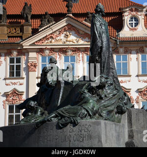 Das Jan-Hus-Denkmal am Altstädter Ring in Prag, Tschechien. Stockfoto