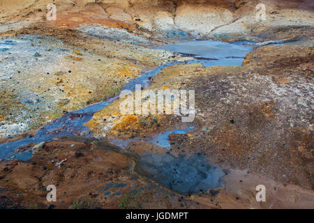 Seltun, geothermischen Feld mit vulkanischen Fumarolen, Schlammlöcher und heiße Quellen, Halbinsel Reykjanes, Island Stockfoto