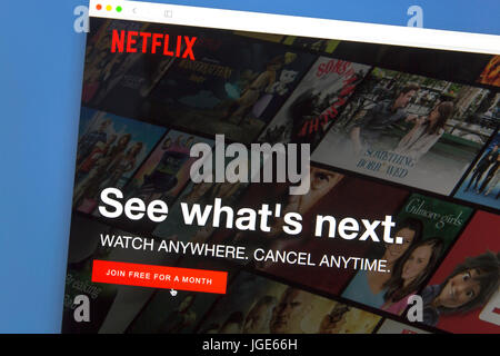 Netflix-Website auf einem Computer-Bildschirm. Netflix ist eine amerikanische multinationale Unterhaltungsfirma Stockfoto