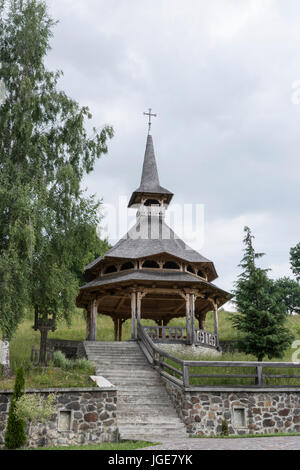 Die traditionellen Holzbauten in das Kloster von Botiza in der Region Maramures Stockfoto