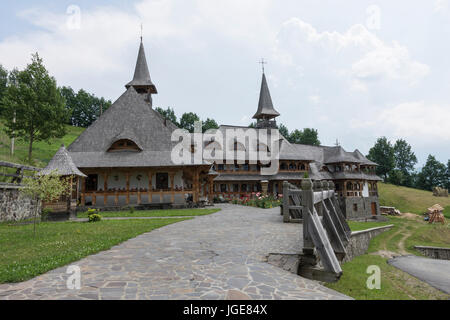 Die traditionellen Holzbauten in das Kloster von Botiza in der Region Maramures Stockfoto