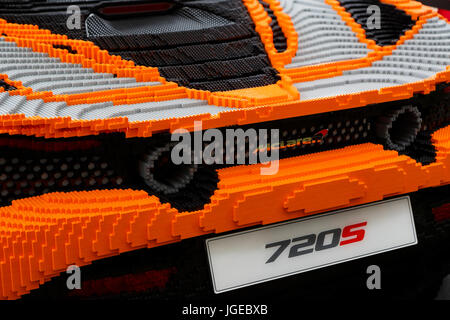 Close-up detil der Lego McLaren 720 s Supersportwagen auf die 2017 Goodwood Festival of Speed, Sussex, UK. Stockfoto